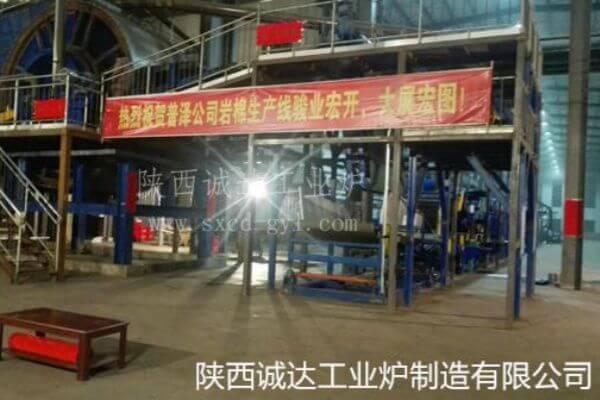 內(nèi)蒙普澤公司3200KVA礦渣加熱爐順利投產(chǎn)出棉！